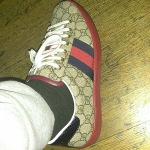 gucci mens red bottoms